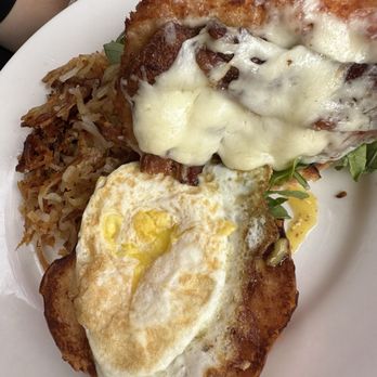 Shorehouse Kitchen - Maple fried chicken breakfast sandwich - Breakfast & Brunch Near Me - Carlsbad, California Shorehouse Kitchen - Maple fried chicken breakfast sandwich - Breakfast & Brunch Near Me - Carlsbad, California
