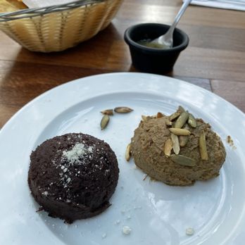 Museo de la Gastronomia Yucateca - Complimentary black bean, and pumpkin dips; these were so good! - Yucatan Near Me - Mérida, YUC Museo de la Gastronomia Yucateca - Complimentary black bean, and pumpkin dips; these were so good! - Yucatan Near Me - Mérida, YUC