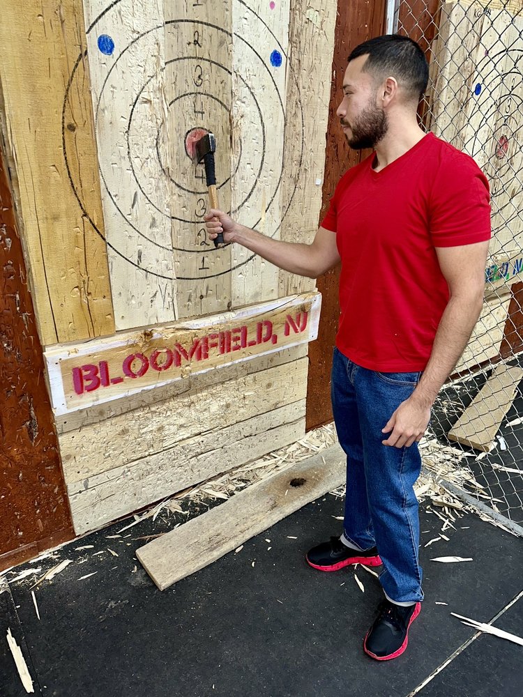 Bury The Hatchet Axe Throwing- Bloomfield