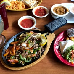 La Fiesta Bar & Grill - Lunch steak fajitas