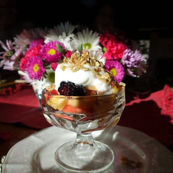 Country Sunshine Bed and Breakfast - Amazing fruit parfait! - Bed & Breakfast Near Me - Durango, Colorado Country Sunshine Bed and Breakfast - Amazing fruit parfait! - Bed & Breakfast Near Me - Durango, Colorado