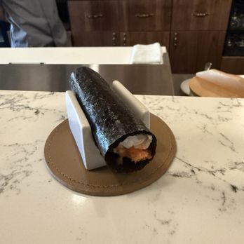Handroll Bar Rolling - Spicy tuna - Japanese Near Me - New York, New York