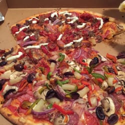 Pizza All' Italiana - Half yiros and half supreme. The lamb is delicious!