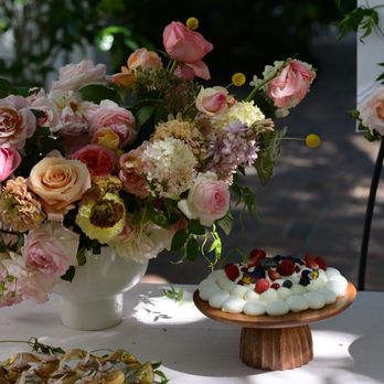 Bloomsgiving - Florists Near Me - Mountain View, California