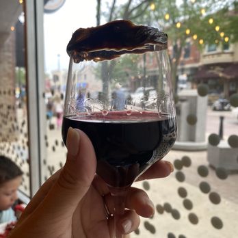 Molly's Cupcakes - Naperville - Red blend wine with a chocolate rim - Cupcakes Near Me - Naperville, Illinois