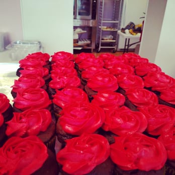 Cupcakes, BOOM! - Beautiful cupcakes - Bakeries Near Me - Hilo, Hawaii