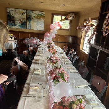 Morning Glory - Look how well the flowers fit with the decor! Lovely! - Florists Near Me - Novato, California Morning Glory - Look how well the flowers fit with the decor! Lovely! - Florists Near Me - Novato, California