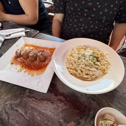 Fettuccine Alfredo