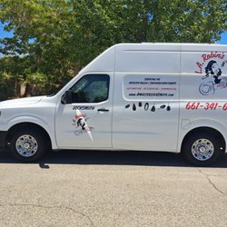 LA Robin's Lock and Key - Service Vehicle