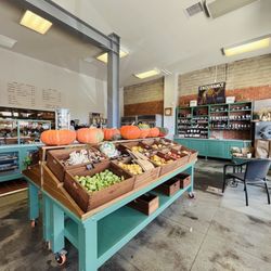 Roan Mills Grains - Inside