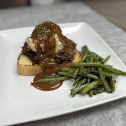 Dunk's Restaurant & Pizzeria  - Hot Roast Beef with mashed potatoes, & Gravy