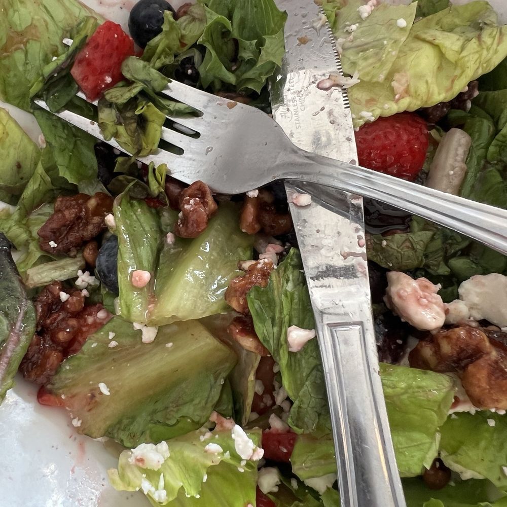 Fishermen's Catch - Can't eat this salad... I returned it but they didn't refund or replace it.... - Seafood Markets Near Me - Oxnard, California Fishermen's Catch - Can't eat this salad... I returned it but they didn't refund or replace it.... - Seafood Markets Near Me - Oxnard, California
