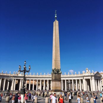 Piazza San Pietro - The tall obelisk taken from Egypt ... it's made of a single block of marble - Landmarks & Historical Buildings Near Me - Rome, RM Piazza San Pietro - The tall obelisk taken from Egypt ... it's made of a single block of marble - Landmarks & Historical Buildings Near Me - Rome, RM