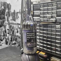 Red Vacuums - We repair & service ALL vacuum cleaner brands, residential vacuum cleaners & commercial/janitorial vacuum cleaners. Call us for FREE quote!