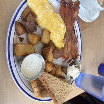 Dollop Diner - Breakfast & Brunch Near Me - Chicago, Illinois