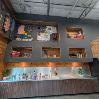 La Mesa RV - Foyer - RV Dealers Near Me - West Sacramento, California La Mesa RV - Foyer - RV Dealers Near Me - West Sacramento, California