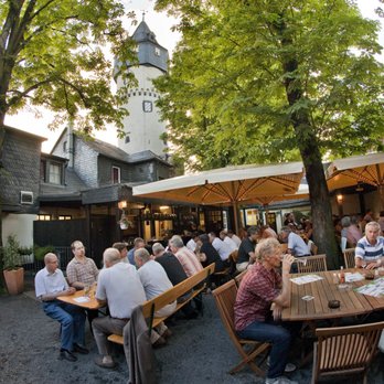 Friedberger Warte - Innenhof - German Near Me - Frankfurt, HE Friedberger Warte - Innenhof - German Near Me - Frankfurt, HE