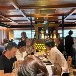 Au Pont Corbeau - Interior