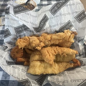 The Catch - Arlington - Shrimp and catch fish - Seafood Near Me - Arlington, Texas The Catch - Arlington - Shrimp and catch fish - Seafood Near Me - Arlington, Texas