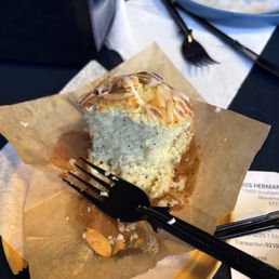 Lemon poppy seed muffin - very nicely done