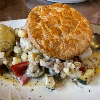 Linn's Restaurant - Seafood Pot Pie - American Near Me - Cambria, California