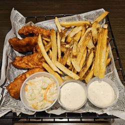 Chips 'N Ales - Chicken Combo (Chicken Tenders, Fries & Cole Slaw)