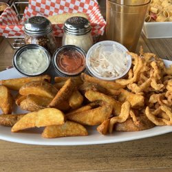 Lanzi's On The Lake Restaurant & Marina - Fried clams and French fries