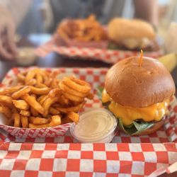 Phyllis' Giant Burgers - Junior Cheese Burger