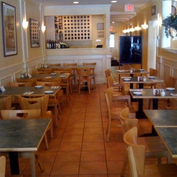 Gerardos Pizzeria - Dining Room - Pizza Near Me - Mount Kisco, New York Gerardos Pizzeria - Dining Room - Pizza Near Me - Mount Kisco, New York