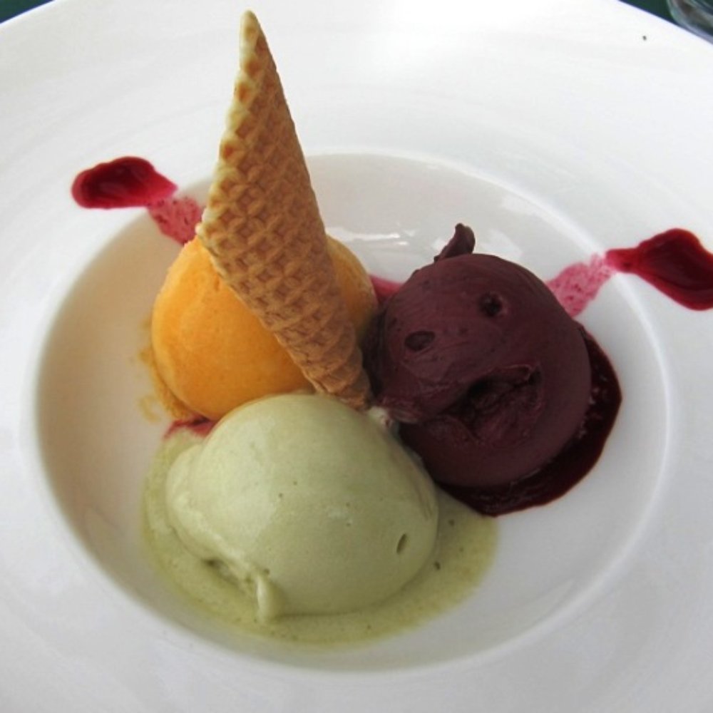 Pinte du Paradis - DESSERT : Home made Sorbet Trilogy : Apricot + Cassis + Granny Apple - Swiss Food Near Me - Aigle, VD