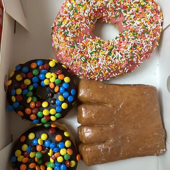 Randy’s Donuts - Coffee & Tea Near Me - San Diego, California
