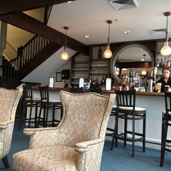 Sheridan Livery Inn - Bar area - Hotels Near Me - Lexington, Virginia Sheridan Livery Inn - Bar area - Hotels Near Me - Lexington, Virginia