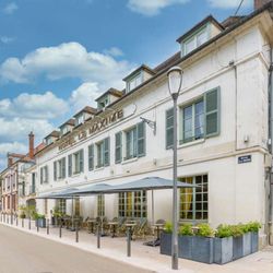 Hôtel le Maxime - myWO Auxerre Myphotoagency Oliveira