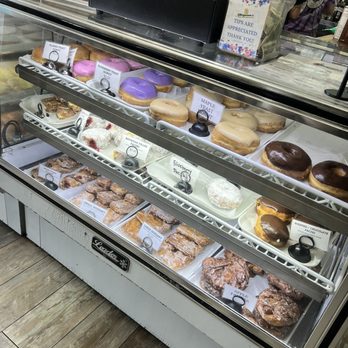 Benjamin's Bakery - Bakeries Near Me - Surfside Beach, South Carolina