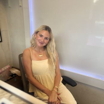 Luxe Nails & Spa - Brooke - Nail Salons Near Me - Santa Ana, California