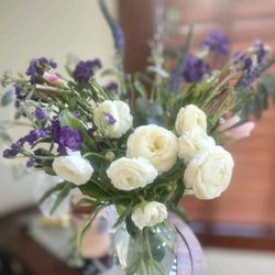 Goodlove Arts - Gorgeous birthday floral arrangement