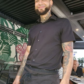 Moxies - Hector hottie at Moxies! - Lounges Near Me - Miami, Florida Moxies - Hector hottie at Moxies! - Lounges Near Me - Miami, Florida
