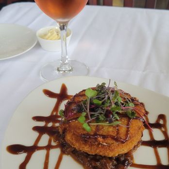 Blue Moon - Fried Green Tomatoes paired with Vinho Verde Rosé - Dinner Theater Near Me - Rehoboth Beach, Delaware Blue Moon - Fried Green Tomatoes paired with Vinho Verde Rosé - Dinner Theater Near Me - Rehoboth Beach, Delaware