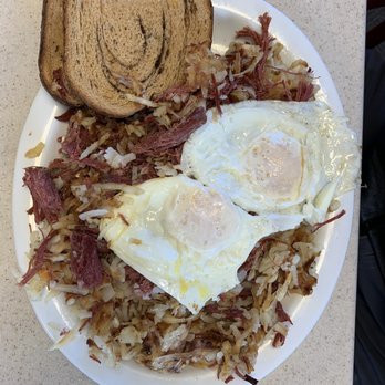 Chomper Cafe - Corn beef hash - Cafes Near Me - Hayden, Idaho