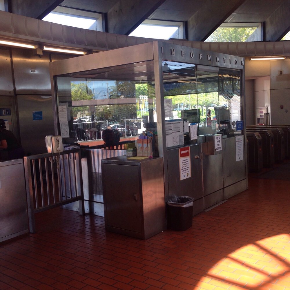 BART - Downtown Berkeley Station - Information desk - Train Stations Near Me - Berkeley, California BART - Downtown Berkeley Station - Information desk - Train Stations Near Me - Berkeley, California