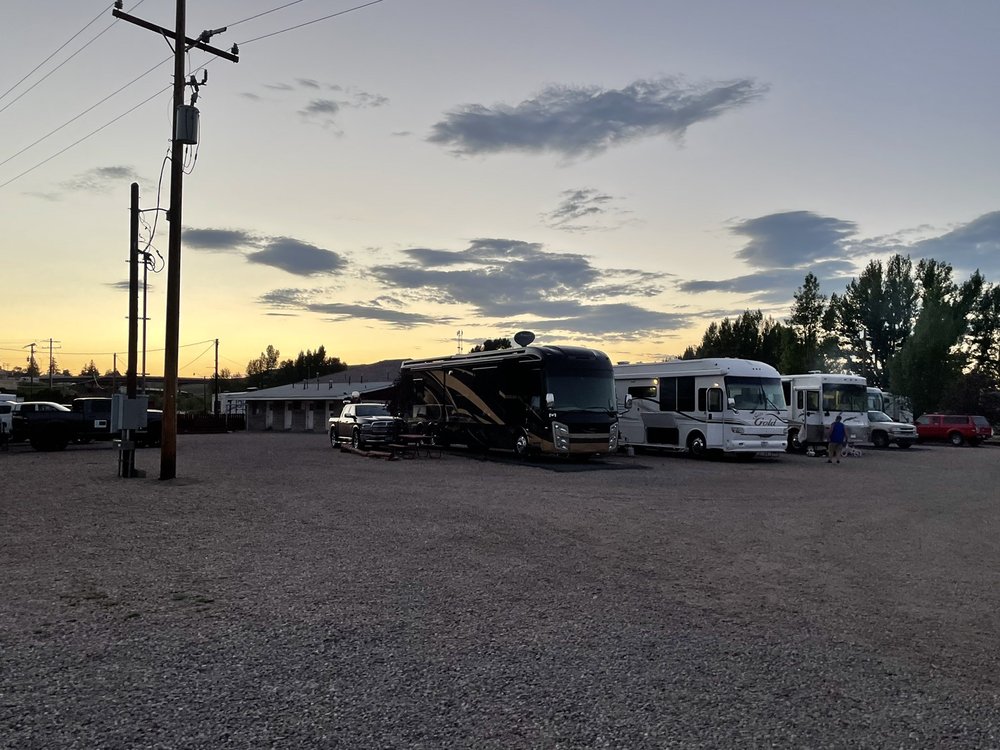 RIVERSIDE RV AND TRAILER PARK Updated September 2024 216 Spinel St