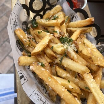 Blackwall Hitch - Truffle & Parmesan Fries - Seafood Near Me - Alexandria, Virginia