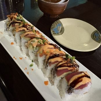 Wedashii - Mariah Carey is a Diva sushi roll. A little rice heavy. - Sushi Bars Near Me - Sacramento, California Wedashii - Mariah Carey is a Diva sushi roll. A little rice heavy. - Sushi Bars Near Me - Sacramento, California