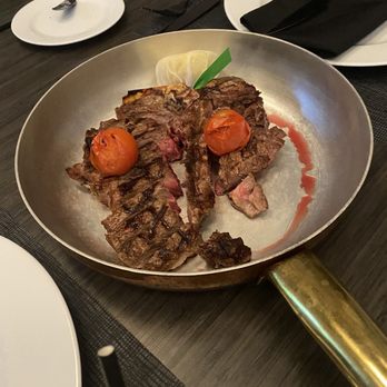 Copperhorn Meet House - steak and vegetables in a pan - Steakhouses Near Me - Pickering, Ontario