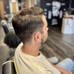 Bennie’s Barbershop