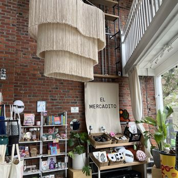 Bonito Cafe y Mercadito  - Coffee & Tea Near Me - Seattle, Washington