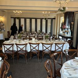 Matteo's Trattoria - The room