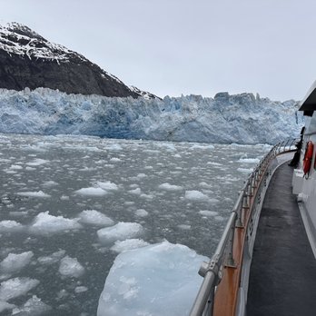 Lu-Lu Belle Glacier Wildlife Cruises - Port side of Lu-Lu Belle approaching the Columbia Glacier. - Boat Tours Near Me - Valdez, Alaska Lu-Lu Belle Glacier Wildlife Cruises - Port side of Lu-Lu Belle approaching the Columbia Glacier. - Boat Tours Near Me - Valdez, Alaska