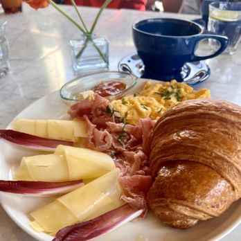 un caffe altamura - a "european" breakfast soft scramble with creme fraiche, prosciutto di parma, thinly sliced comte cheese, butter croissant, choice of jam - Cafes Near Me - Manhattan Beach, California