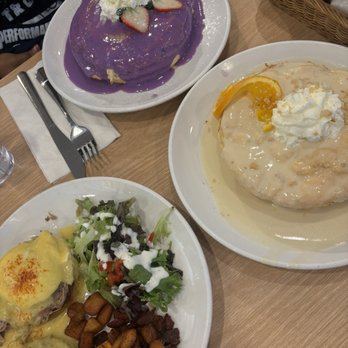Aloha Kitchen - souffle pancakes - Breakfast & Brunch Near Me - Honolulu, Hawaii
